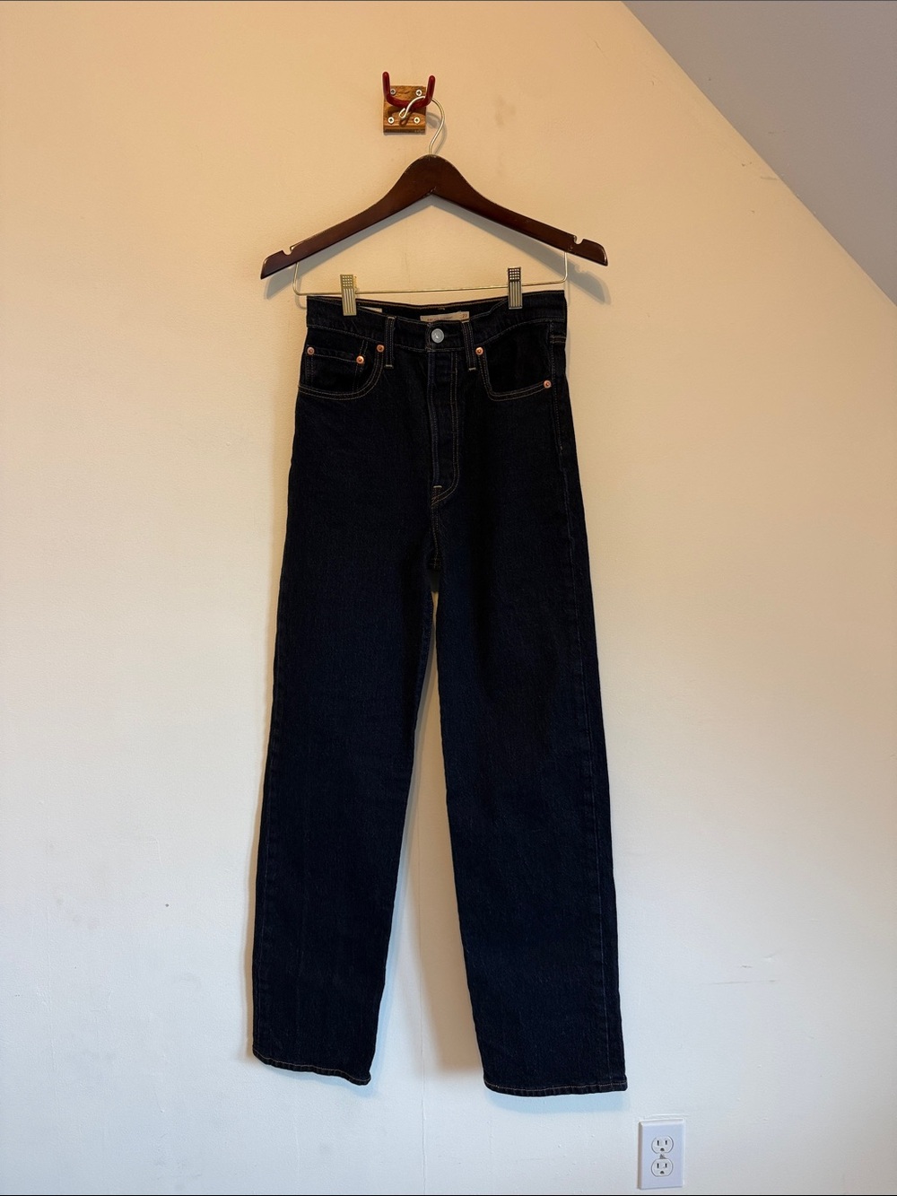 NWOT: Levi’s Ribcage Straight Jeans
